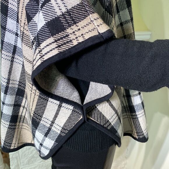 Jones New York Plaid Wool Blend Zip Up Cape/Poncho - Picture 10 of 16